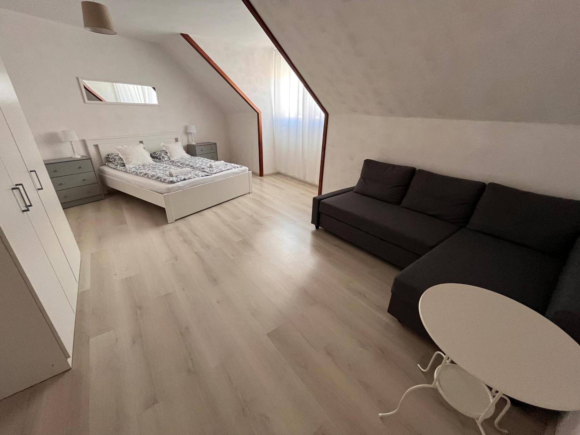 Pacsirta Apartman Grand Έγκερ Εξωτερικό φωτογραφία
